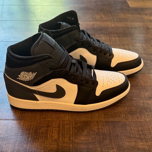 Jordan High-Top Black and White Sneakers - Picture 3 of 7